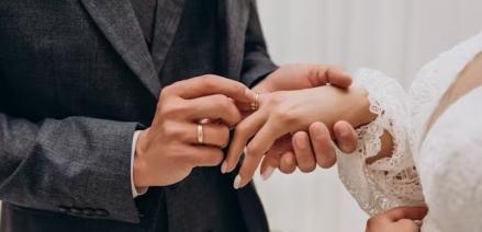 Intip Pekerjaan Pria Lamongan dengan Mahar Nikah Hampir Rp1 Miliar yang Viral. (Foto: MNC Media)
