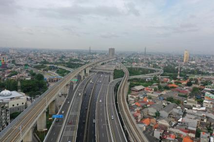 H-6 Lebaran 2025, 158.488 Kendaraan Tinggalkan Jakarta Via Tol Layang MBZ. (Foto Istimewa)