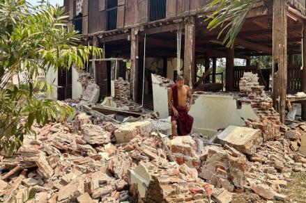 Korban Tewas Gempa Myanmar-Thailand Capai 2.000 Jiwa, Bantuan Terhambat Perang Saudara.