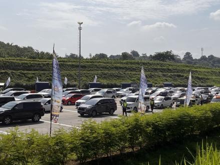 Puncak Arus Balik Lebaran Hari Ini, Polri Terapkan Oneway Nasional (foto dinar)