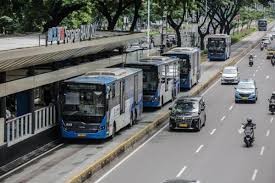 Naik Transjakarta, MRT, dan LRT Hanya Bayar Rp80, Berlaku Hari Ini dan Besok. (Foto: Inews Media Group)