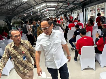 Soal Merger KAI-INKA, Wamen BUMN: Dilanjutkan Tim Danantara. (Foto: Suparjo/Inews Media Group)