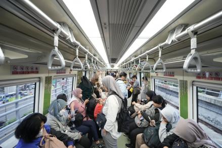 HUT Kemerdekaan RI, Penumpang LRT Jabodebek Melonjak 72 Persen (Foto: iNews Media Group)