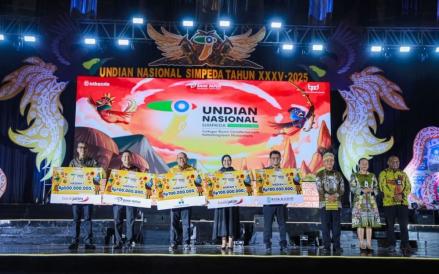 Undian Nasional Tabungan Simpeda 2025 Digelar, Warga Jatim Menangkan Rp500 Juta