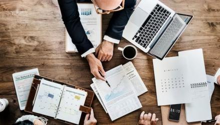 Studi Kelayakan Bisnis: Pengertian, Langkah, dan Tujuannya. (Foto: Freepik)