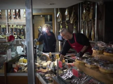 Pasokan Listrik Spanyol 99 Persen Pulih setelah Alami Pemadaman Serentak di Seluruh Eropa. (Foto: AP Photo)