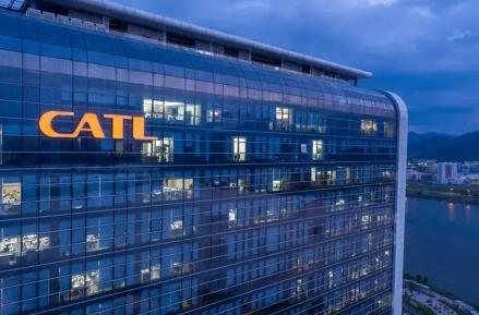 Contemporary Amperex Technology Co, Ltd atau CATL resmi memulai debutnya di Bursa Hong Kong. (Foto: iNews Media Group)