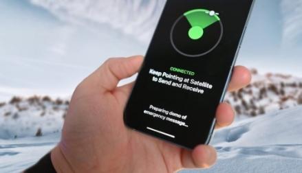Apple Rilis iOS 18.5, Hadirkan Fitur Satelit Darurat untuk iPhone 13. (Foto: appleinsider.com)