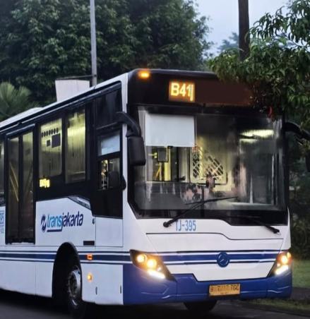 Tarif Transjabodetabek Rute Blok M–Bandara Soetta Rp2.000 Sebelum Pukul 6 Pagi (FOTO:iNews Media Group)
