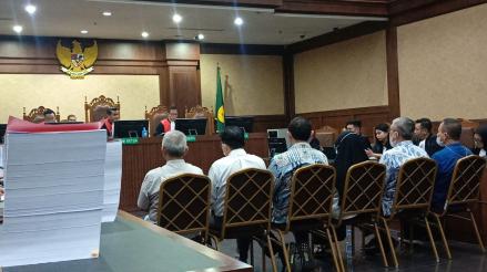Enam Mantan Pejabat Antam Dituntut Sembilan Tahun dalam Kasus Korupsi Komoditas Emas. (Foto: Nur Khabibi/Inews Media Group)