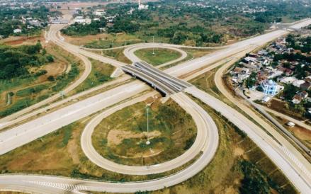 Jasa Marga melakukan penyesuaian tarif Jalan Tol Kunciran-Serpong terhitung hari ini, Kamis (15/5/2025) pukul 00.00 WIB. (Foto: Dok. Astra Infra)
