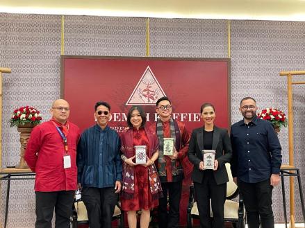 Roemah Koffie resmi memperkenalkan produk terbaru bernama Koffie Tins dalam ajang internasional World of Coffee (WOC) Jakarta. (foto: istimewa)