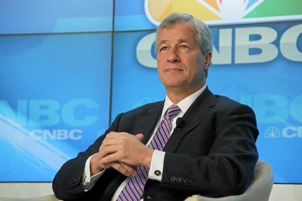 Bos JPMorgan Peringatkan AS Masih Terancam Resesi meski Perang Dagang Reda
