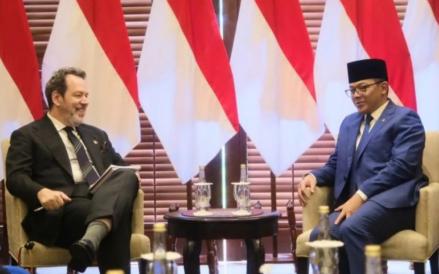 Menlu Sugiono menerima kunjungan Duta Besar Swedia untuk Indonesia Daniel Blockert. (Kemenlu)
