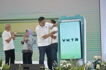 VKTR Resmikan Fasilitas Perakitan Kendaraan Listrik Komersial Pertama di Indonesia