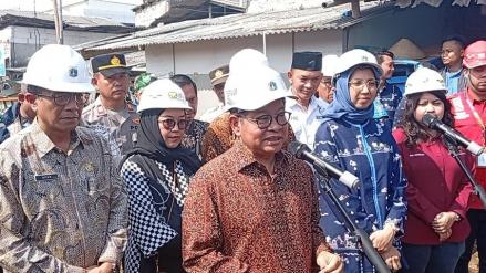 Tarif Transjabodetabek Cuma Rp3.500, Penumpang Ternyata Disubsidi Rp11.500. (Foto Refi Sandi/IMG)