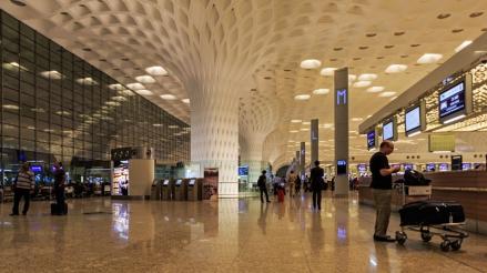 Konsorsium yang dipimpin oleh Apollo berinvestasi USD750 juta (sekitar Rp12,2 triliun) kepada Mumbai International Airport Ltd. (Foto: Wikivoyage)