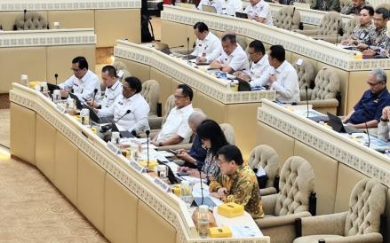Mendagri Tito Karnavian membeberkan penyebab pertumbuhan ekonomi di Provinsi Papua Tengah turun mencapai minus 25 persen. (Achmad Al Fiqri/iNews Media Group)