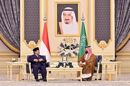 Presiden Prabowo Subianto dan Putra Mahkota sekaligus Perdana Menteri Arab Saudi Pangeran Mohammed bin Salman bin Abdulaziz Al Saud (MBS) (Foto; Setkab)