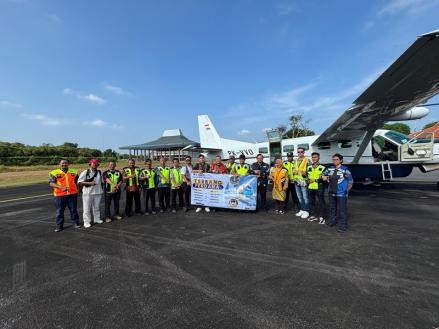 Penerbangan komersial berjadwal yang melayani Bandar Udara Dewadaru di Karimunjawa, Kabupaten Jepara, Jawa Tengah resmi dibuka. (Foto: Kemenhub)