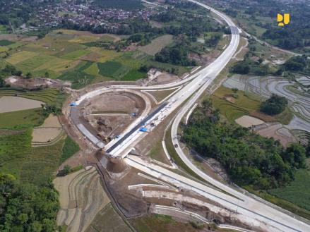 Tol Kuala Tanjung-Tebing Tinggi-Prapat Seksi 4 Ditargetkan Rampung Kuartal III-2025. (Foto: Inews Media Group)