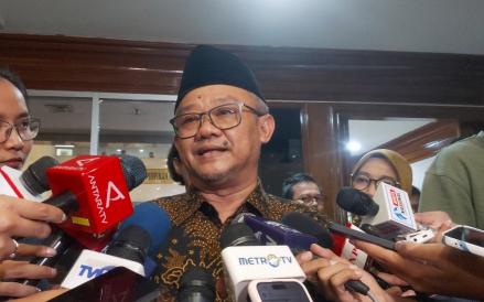 Kasus Dugaan Korupsi Chromebook Disinggung saat Rapat di DPR, Begini Respons Mendikdasmen  (Foto: Felldy Utama/iNews Media Group)