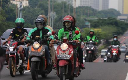 Driver Ojol Demo Tuntut Komisi 10 Persen, Ekonom Sarankan Pemerintah Fokus Atur Keselamatan (iNews Media Group)