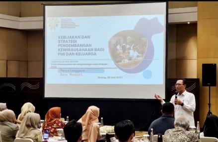 Lewat Program Bapak Asuh, Mandiri (BMRI) Jembatani Purna PMI Asal Malang Jadi Wirausahawan (FOTO:Dok BMRI)