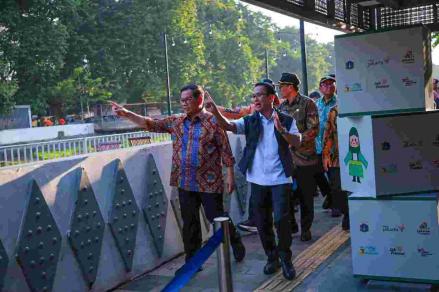 Pramono Terima Surat Pengunduran Diri Dirut Food Station Usai Jadi Tersangka Beras Oplosan. (Foto: M. Refi Sandi/Inews Media Group)