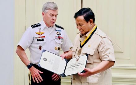Presiden Prabowo Terima Medali Kehormatan dari Komando Operasi Khusus AS (Biro Setpres)