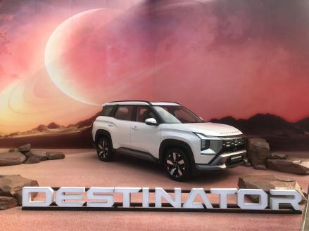 Mitsubishi Destinator Debut di GIIAS 2025, Jadi Pilihan Utama Test Drive Para Pengunjung. (Foto: Inews Media Group)