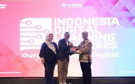 Bupati Cirebon Dukung Telkom Tingkatkan Kecakapan Digital Guru lewat Program IDL 2025 (Telkom)