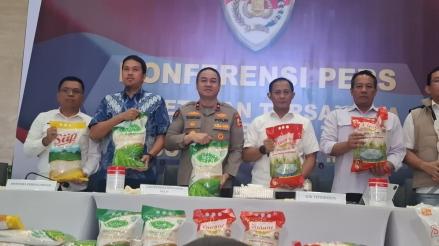 Tiga Bos PT Padi Indonesia Maju Jadi Tersangka Beras Oplosan, 58,9 Ton Beras Disita. (Foto: Inews Media Group)