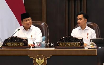 Presiden Prabowo Puji Menteri yang Tenang saat Negosiasi Tarif Trump (Foto: YouTube Biro Setpres)