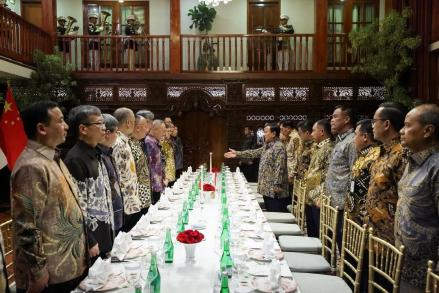 Prabowo Jamu Makan Malam Kepala Komisi Militer China, Bahas Teknologi Militer. (Foto: Instagram @presidenrepublikindonesia)