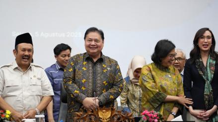 Airlangga: Alhamdulillah Pertumbuhan Ekonomi Kita Kembali ke Jalur 5 Persen