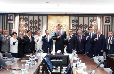Kadin Jajaki Kerja Sama Industri Pupuk hingga Alat Berat dengan Belarus. Foto: iNews Media Group.