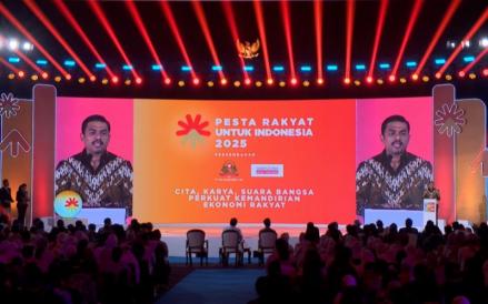 Kemeterian UMKM mendorong porsi Kredit Usaha Rakyat (KUR) untuk sektor usaha produksi dinaikkan menjadi 65 persen pada 2026. (Foto: iNews Media/Iqbal Dwi)