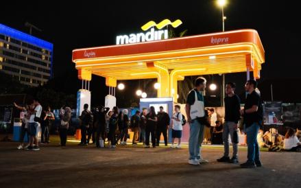 Bank Mandiri yang membawa program aktivasi bertajuk “Mandiri Looping for Life-The Upcycle Spot” dalam LaLaLa Festival 2025. (Foto: Dok. Bank Mandiri)