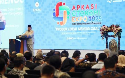 Ingatkan Bupati Seluruh Indonesia, Prabowo: Yang Penting Kerja Bukan Kunjungan Kerja (Biro Setpres)