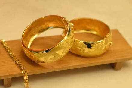 Cek Harga Emas 22 Karat per Gram, Naik atau Turun? (Foto: Harga Emas 22 Karat)