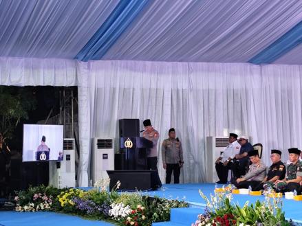 Kapolri Bersama Ribuan Buruh hingga Ojol Gelar Doa Bersama Peringati Maulid Nabi. (Foto: Inews Media Group)