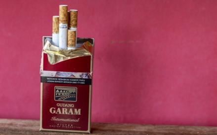 PT Gudang Garam Tbk (GGRM) buka suara soal kabar Pemutusan Hubungan Kerja (PHK) massal terhadap ratusan karyawan perusahaan. (Foto: iNews Media Group)