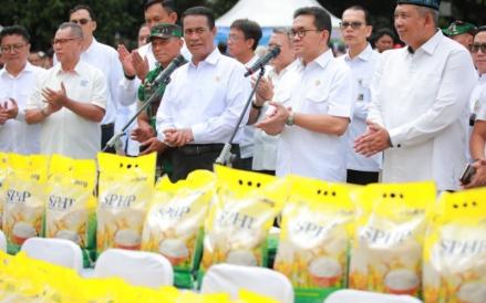 Pemerintah siap mengguyur beras Stabilisasi Pasokan dan Harga Pangan (SPHP) ke pasar hingga 1,3 juta ton. (Foto: Dok. Kementan)