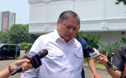 Prabowo Gelar Ratas dengan Airlangga hingga Gubernur BI di Istana, Bahas Masalah Energi