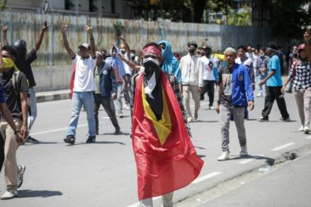 Demo Besar Landa Timor Leste, Protes Mobil untuk Anggota DPR. (Foto: AFP)