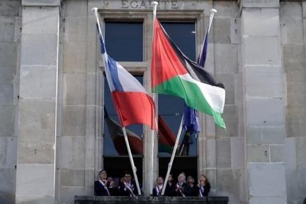 Puluhan Kota di Prancis Kibarkan Bendera Palestina jelang Pengakuan. (Foto: AFP)