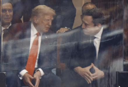 Trump dan Elon Musk Kembali Dekat, Bertemu di Acara Peringatan Charlie Kirk. (Foto: X/@elonmusk)