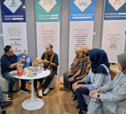 UMKM Pekalongan Tembus Pasar Global Berkat Dukungan Ekosistem Digital Telkom. (Foto: Telkom)
