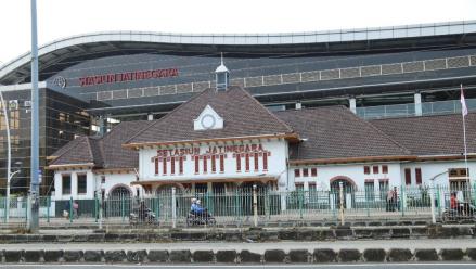 HUT ke-80 TNI, KAI Daop 1 Jakarta Lakukan Rekayasa Perjalanan KAJJ (FOTO:Dok KAI)